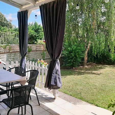 Holiday Home Balatonszarszo Εξωτερικό φωτογραφία