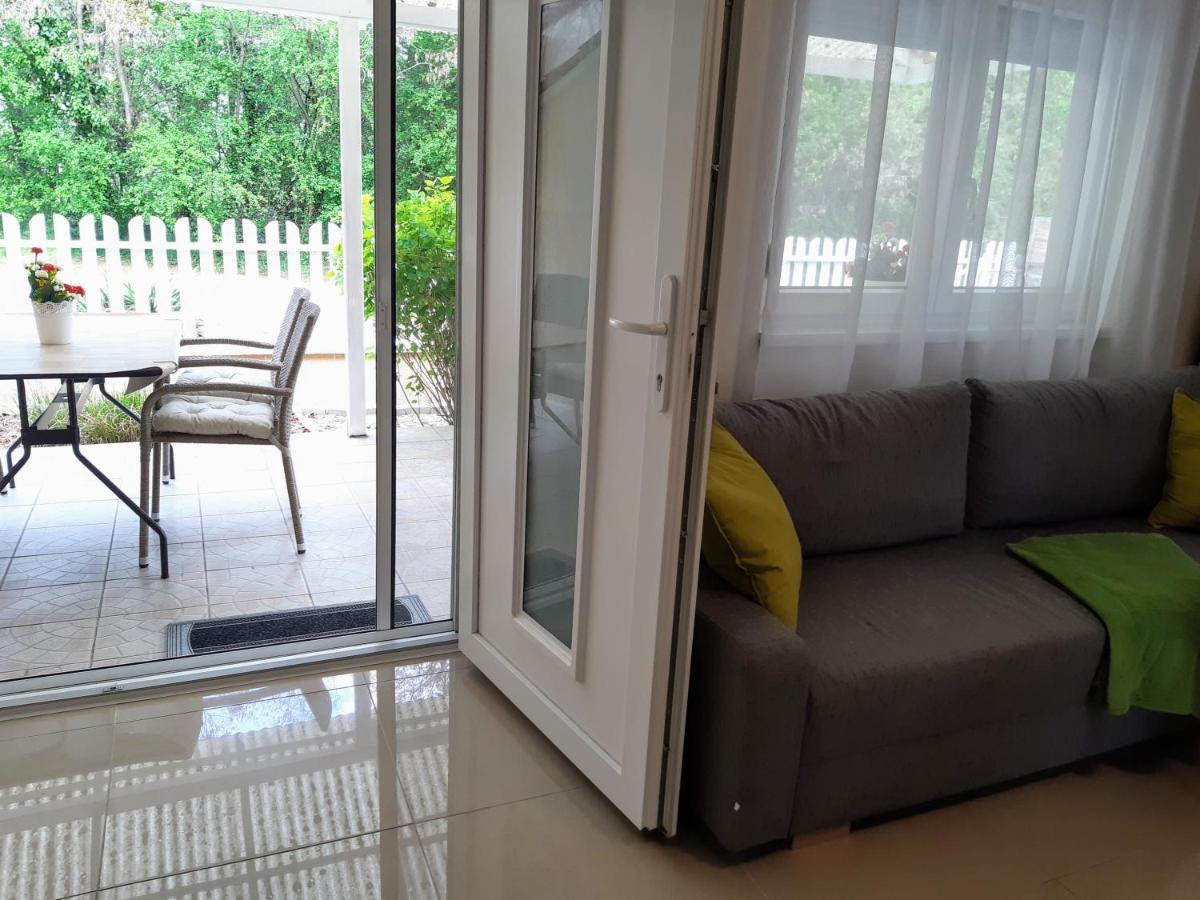 Holiday Home Balatonszarszo Εξωτερικό φωτογραφία