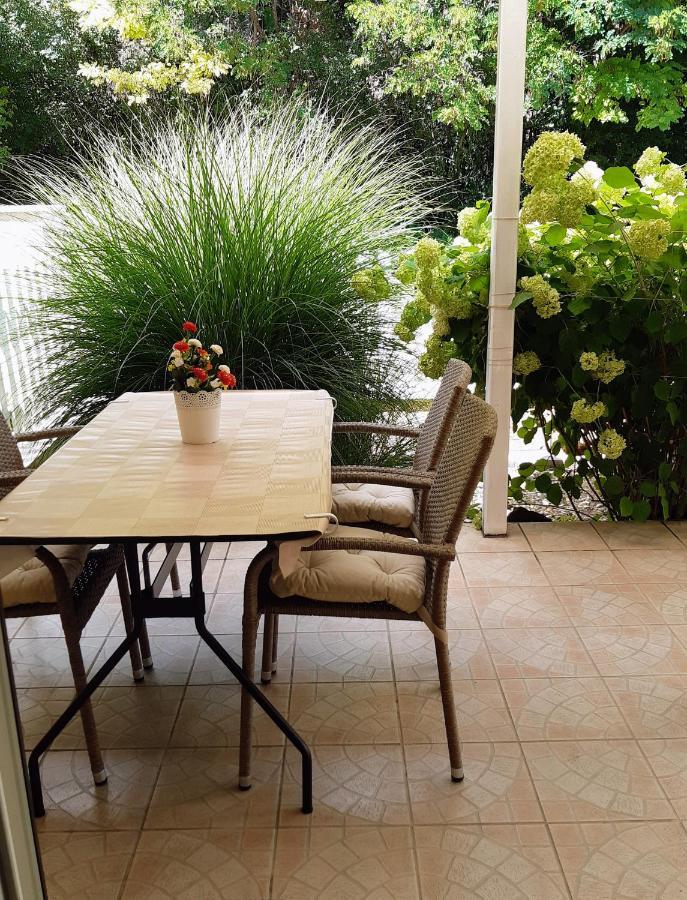 Holiday Home Balatonszarszo Εξωτερικό φωτογραφία